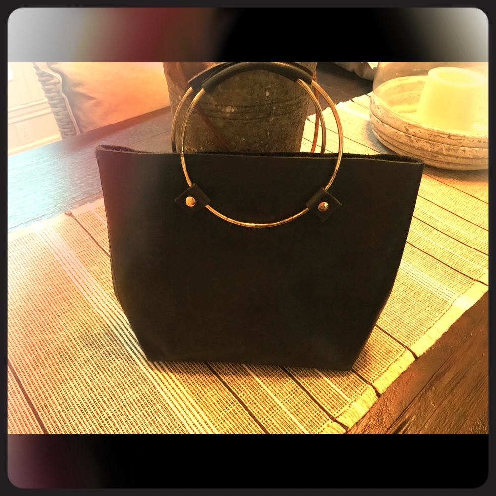 Tribe Alive black leather purse